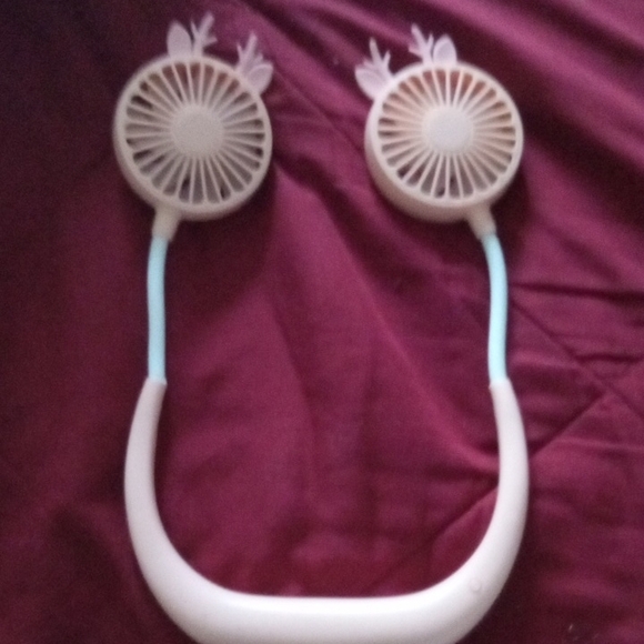 Portable Neck Fan with Dual Heads - Picture 1 of 1